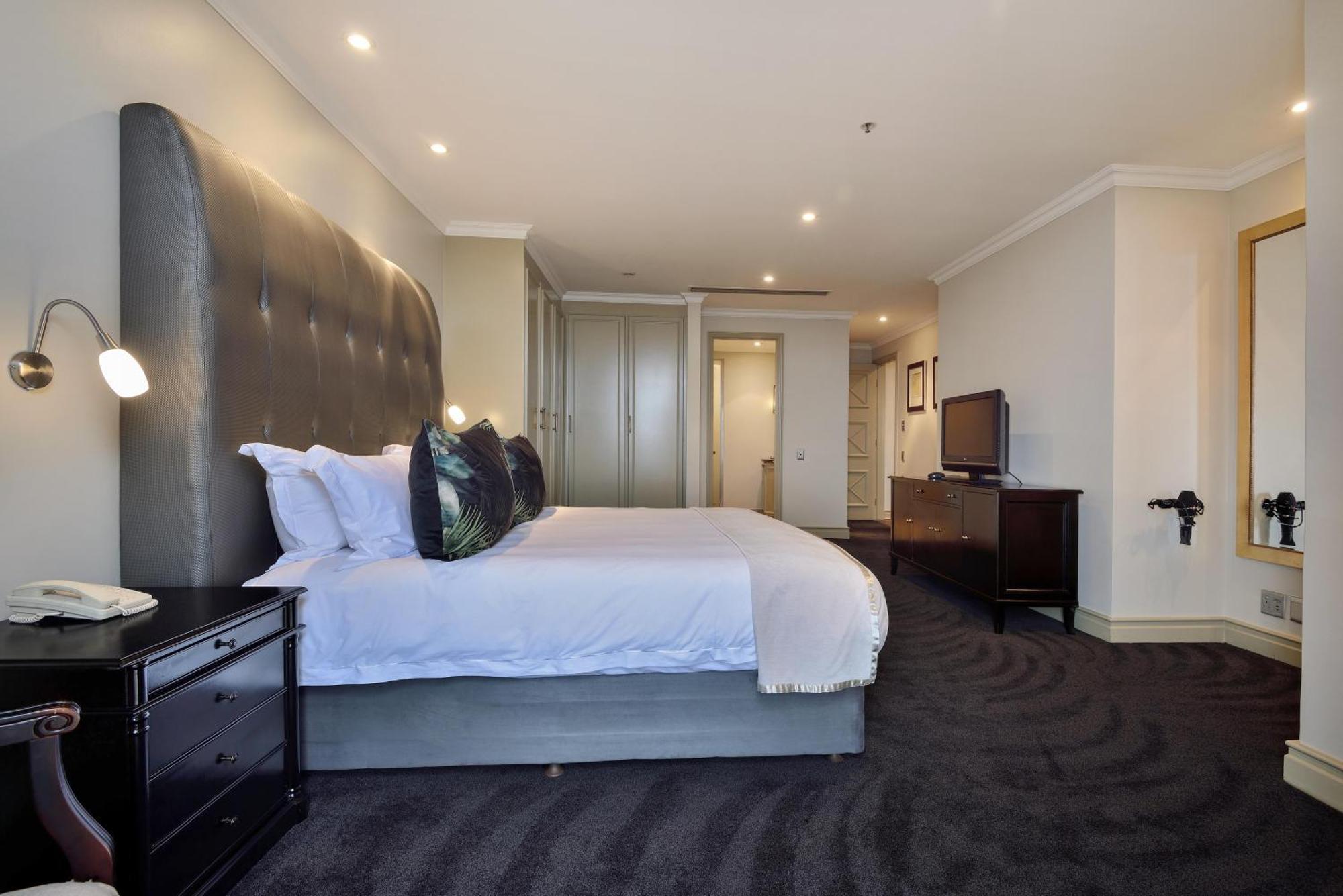 The Michelangelo Towers Hotel Sandton Exterior foto